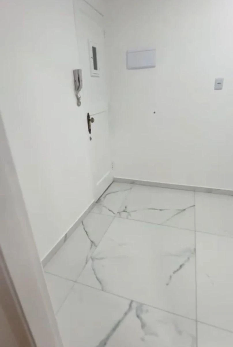 100 m² apartment with 3 bedrooms and a separate kitchen