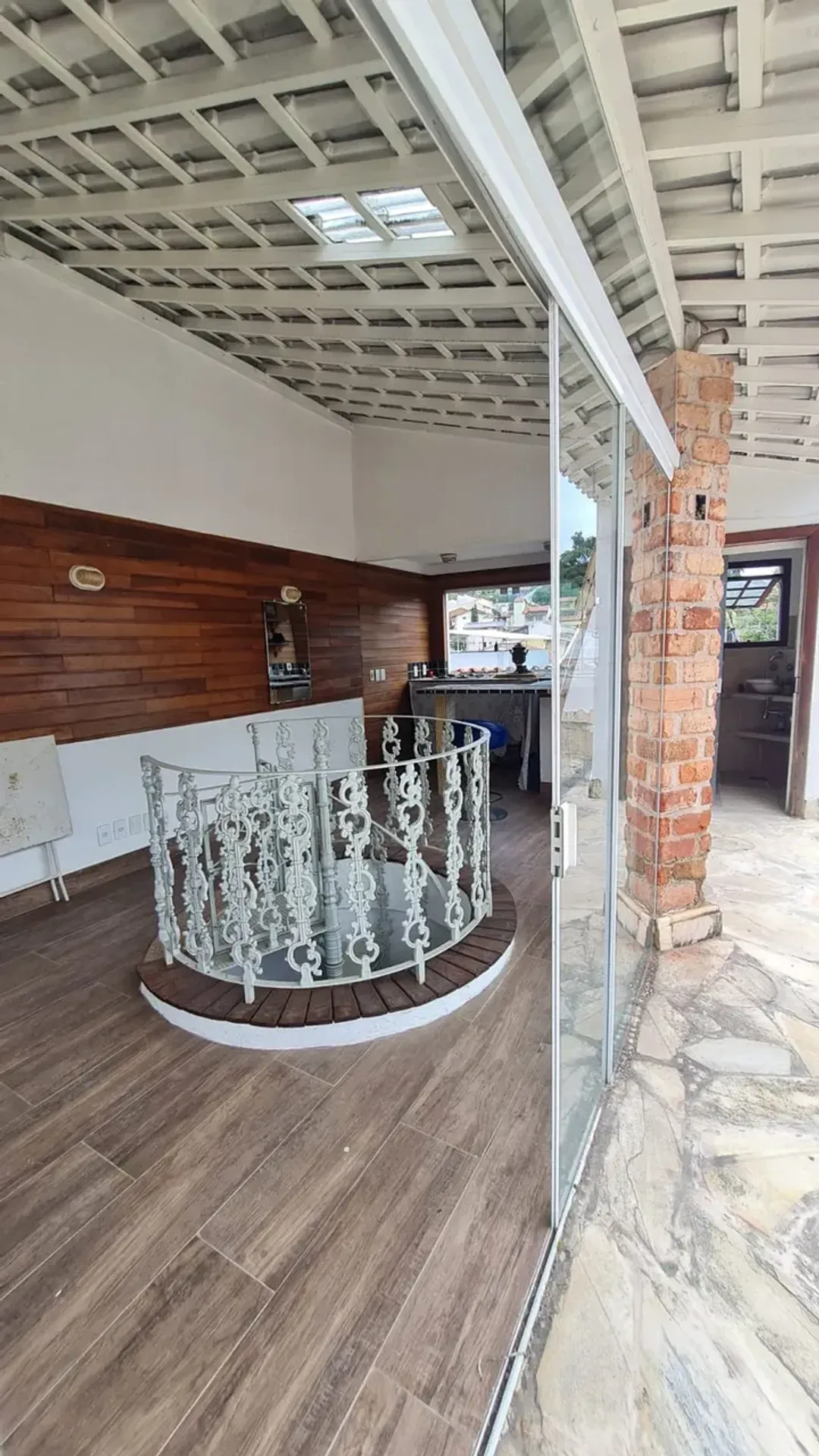 Furnished house 450 m² with 4 bedrooms and 4 bathrooms — photo 46
