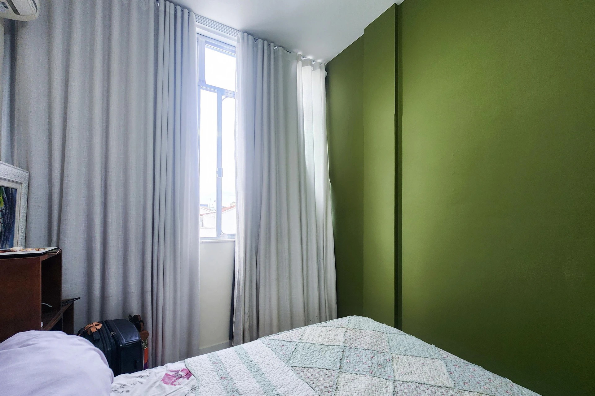 3-bedroom apartment with a bathtub — photo 28