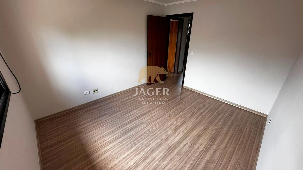 3-bedroom house with a home office — photo 30