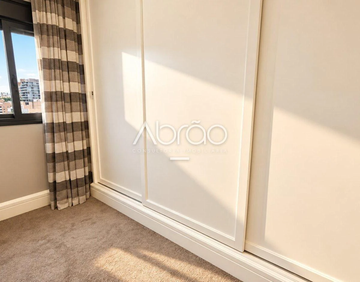 Furnished apartment, 98 m², with floor-to-ceiling windows — photo 5