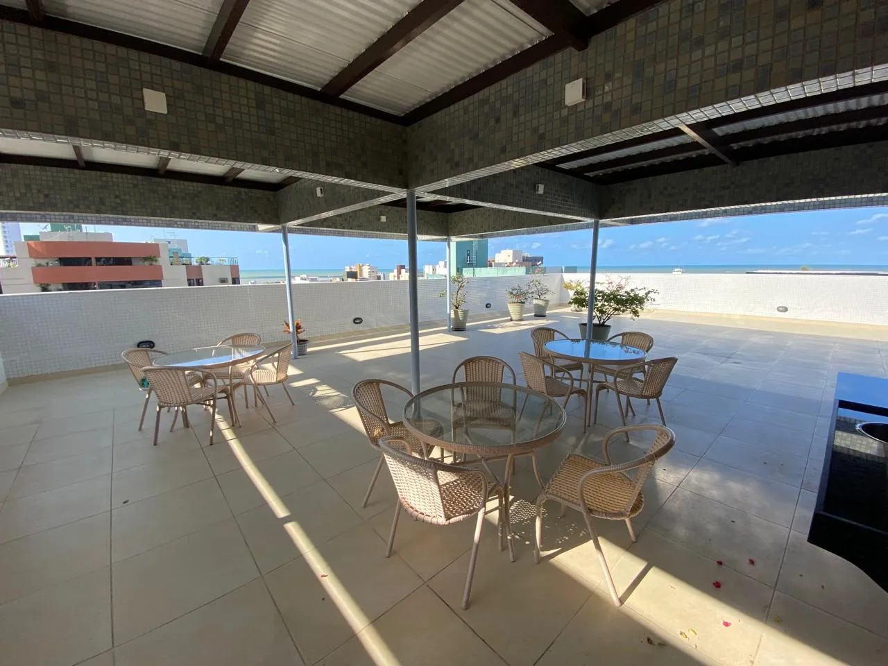 3-bedroom apartment with 2 en-suites and a balcony — photo 16
