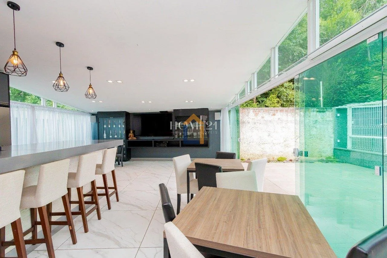 Furnished 470 m² house with 4 bedrooms and private garden — photo 82