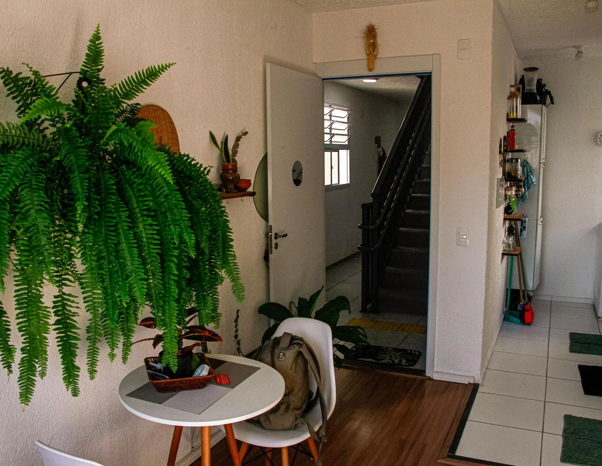 Furnished 2-bedroom apartment with a separate kitchen — photo 13