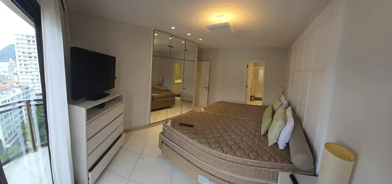Furnished 2-bedroom apartment with open-plan kitchen — photo 3