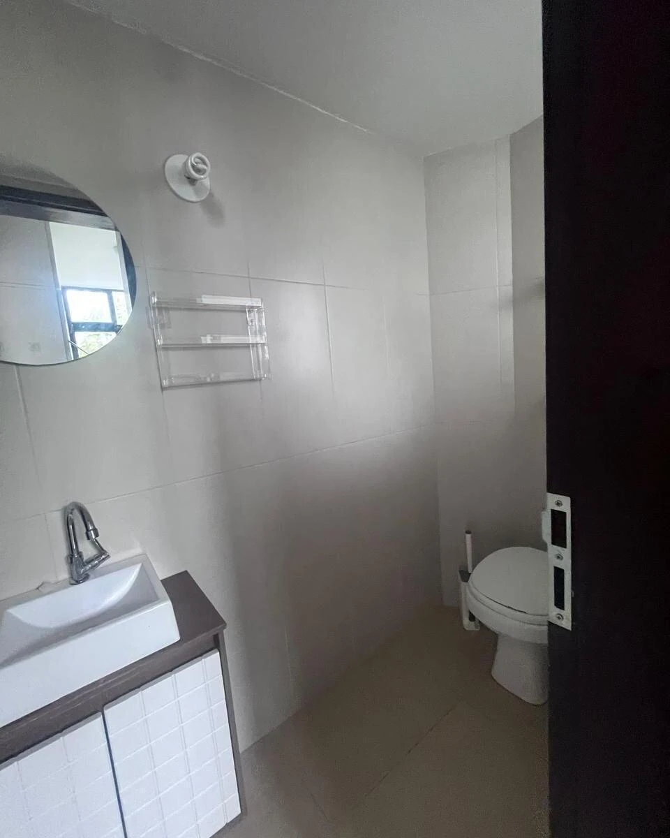 4-bedroom apartment with a home office in Curitiba — photo 24