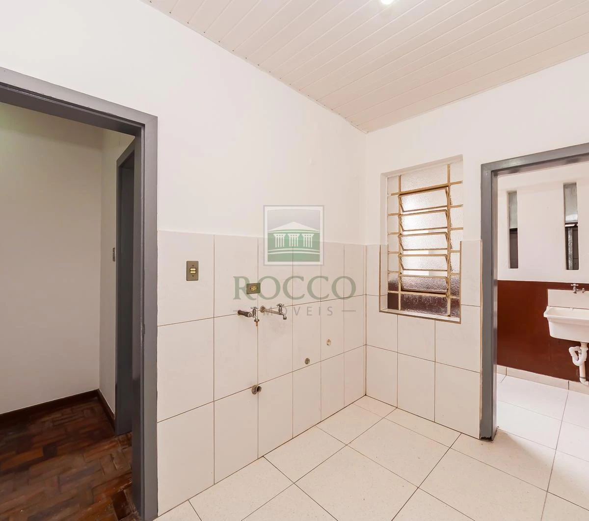 Apartment, 55 m², with a bathtub — photo 13