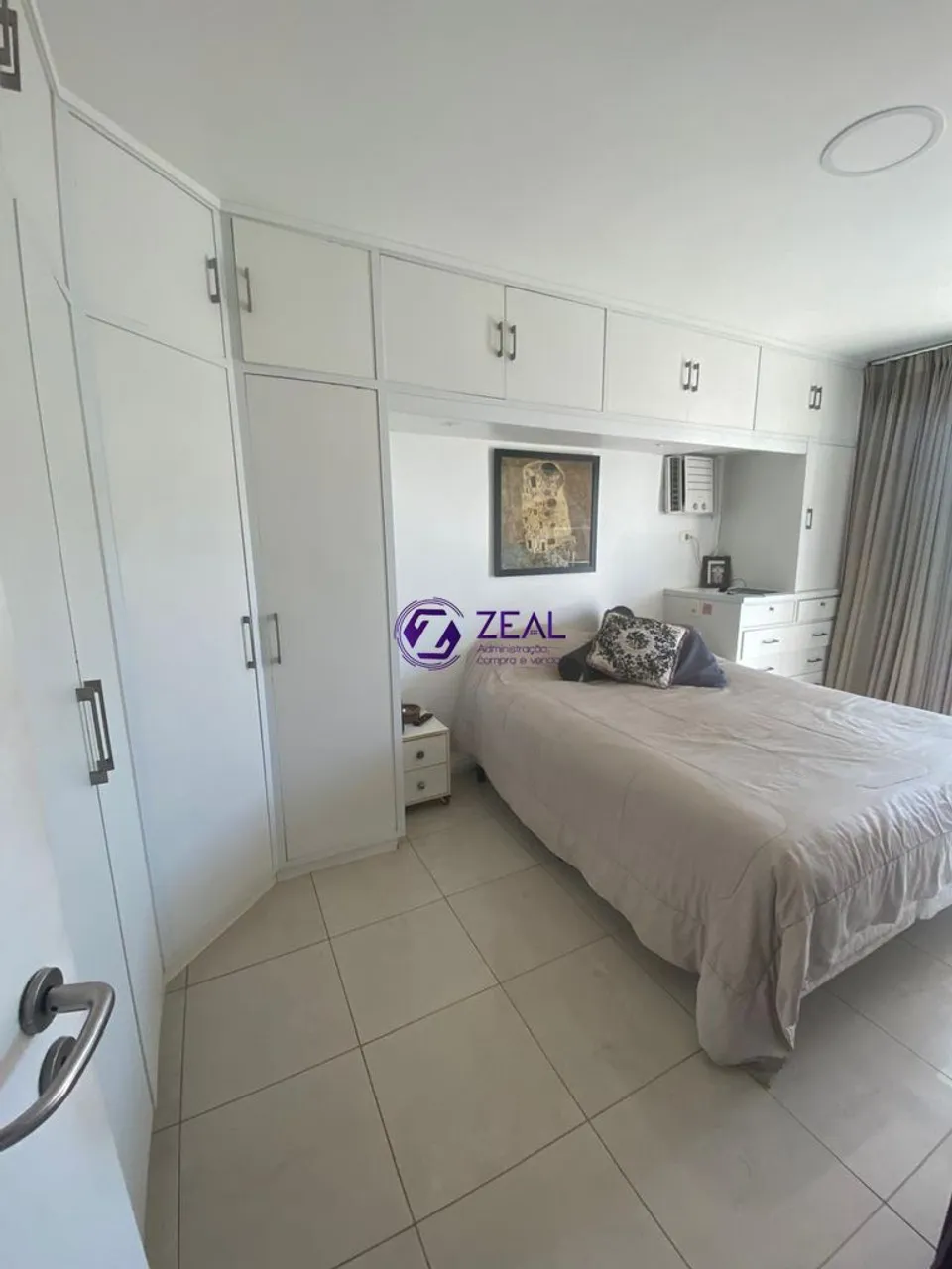 Furnished duplex penthouse with 3 bedrooms and 4 bathrooms — photo 15