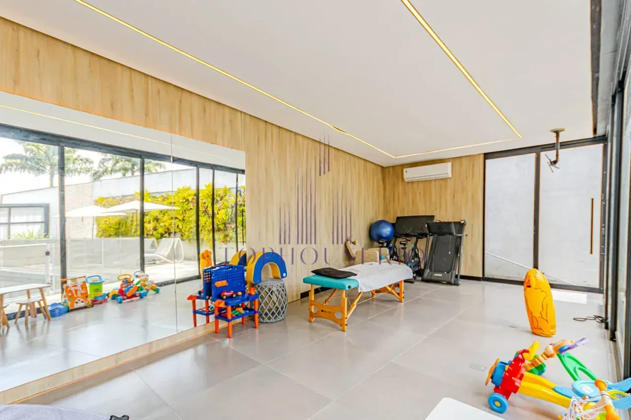 Casa com 4 quartos, 5 banheiros e vista para as montanhas — photo 29