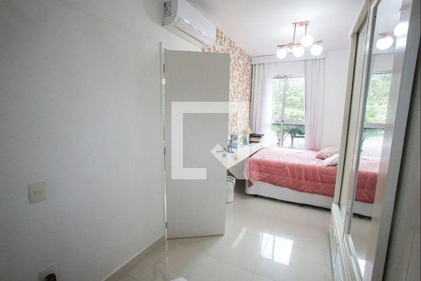 Furnished house with 4 bedrooms and 167 m² — photo 38