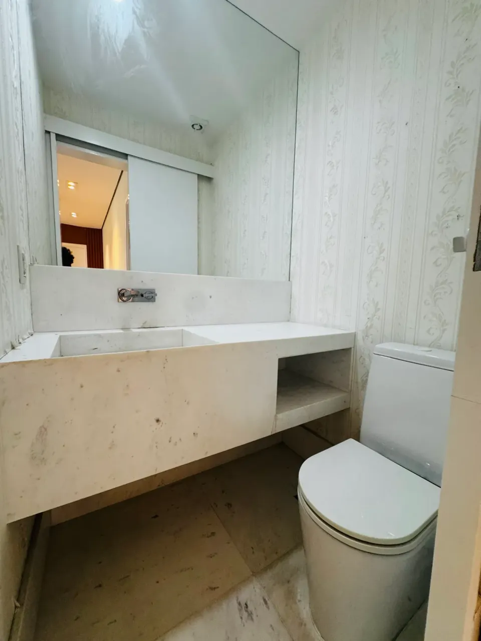 Unfurnished apartment with 4 bedrooms and 5 bathrooms — photo 14