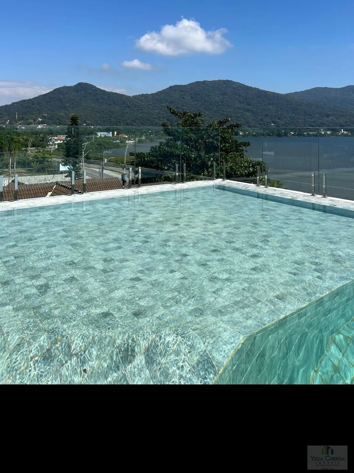 Furnished studio, 55 m², with a water view — photo 35