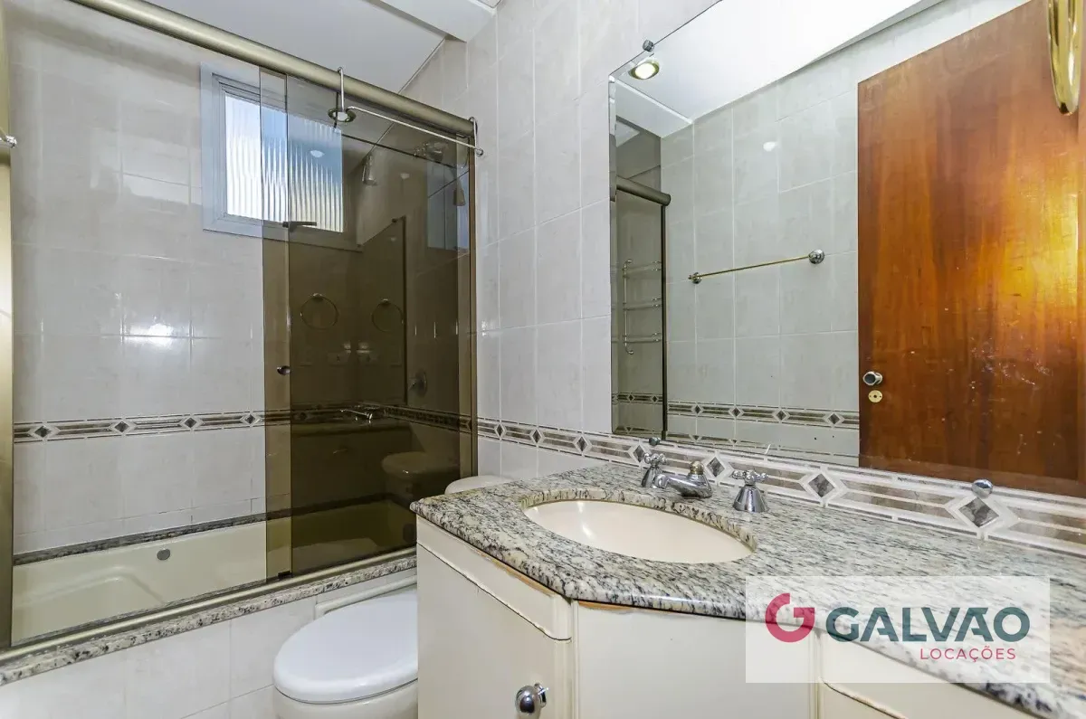Рабочее место и 2 спальни: квартира 118 м² — photo 18