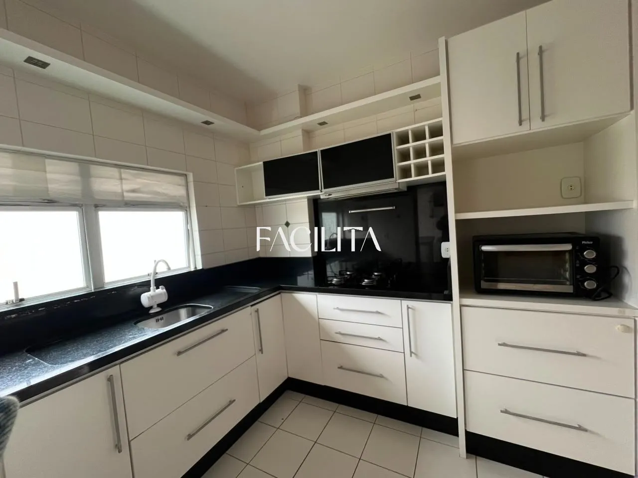 1st-floor apartment with 2 bedrooms and 1 en-suite — photo 22