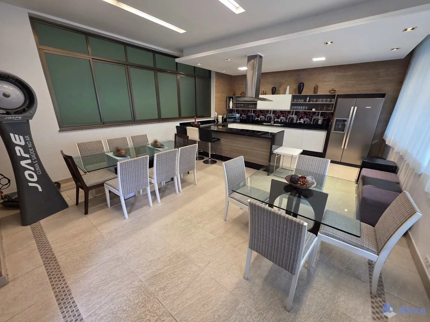 2-bedroom apartment with an enclosed glass balcony — photo 42