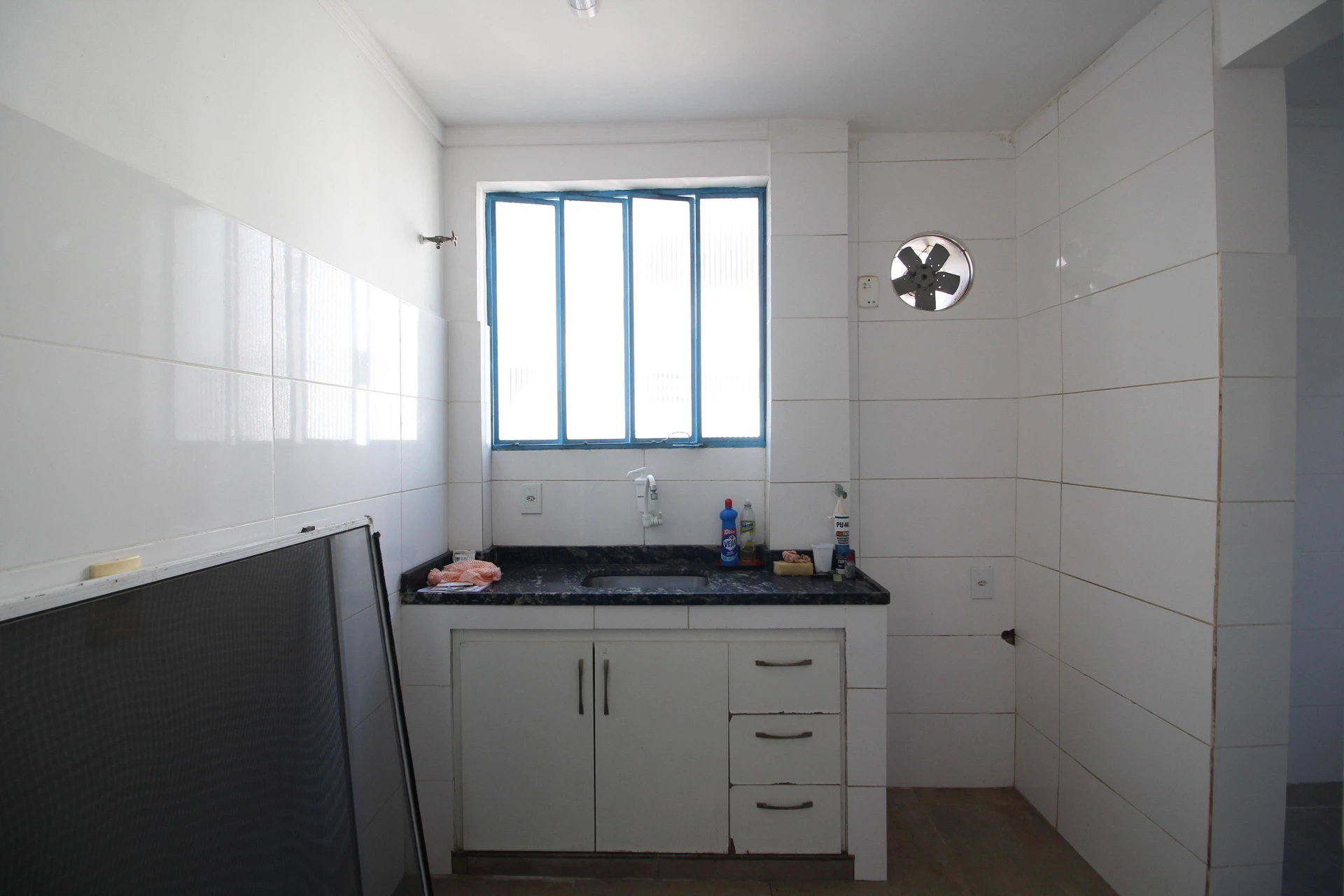 House with 4 bedrooms, 2 bathrooms and private garden — photo 12