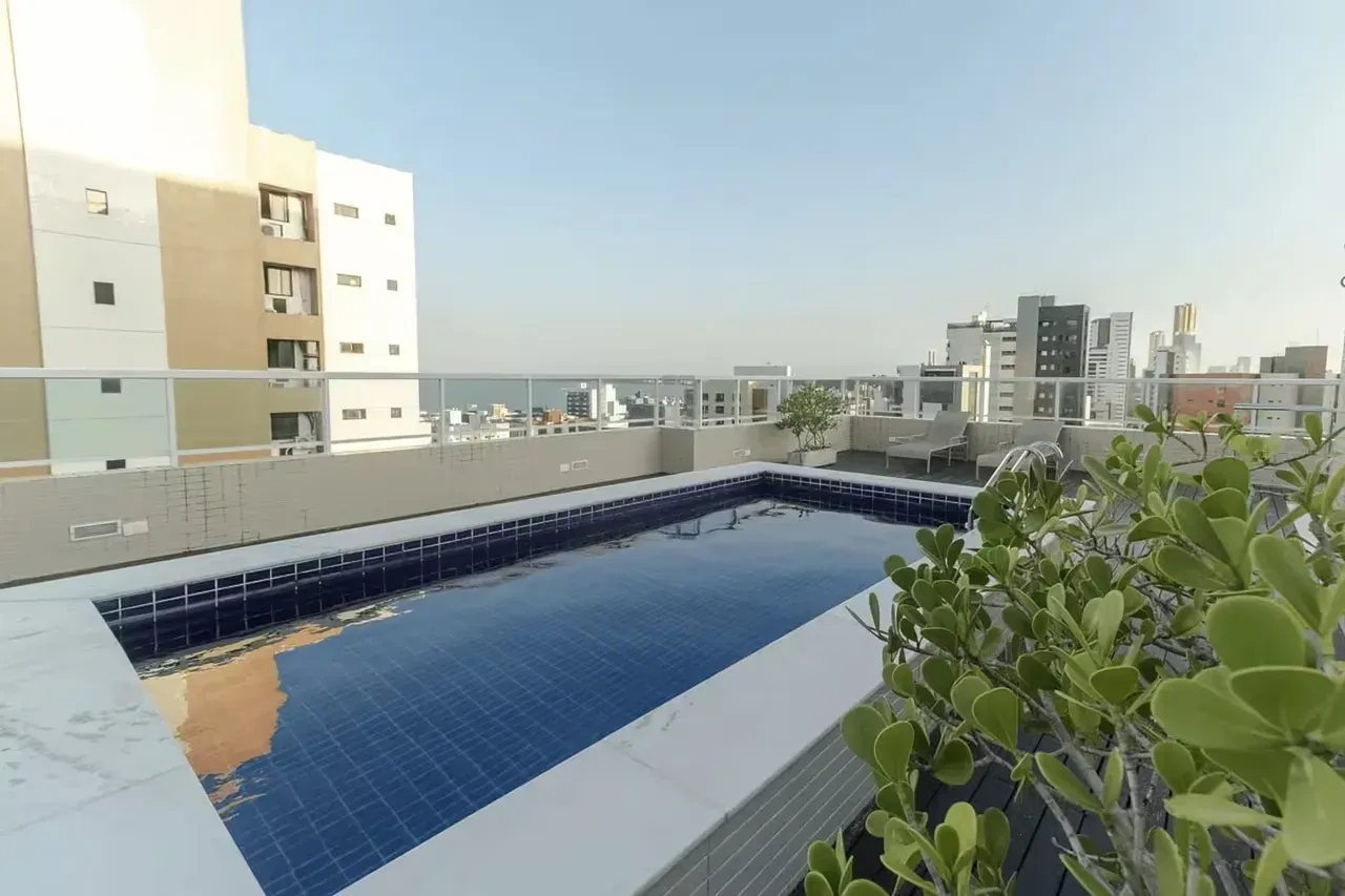 2-bedroom apartment with a washing machine in João Pessoa — photo 16