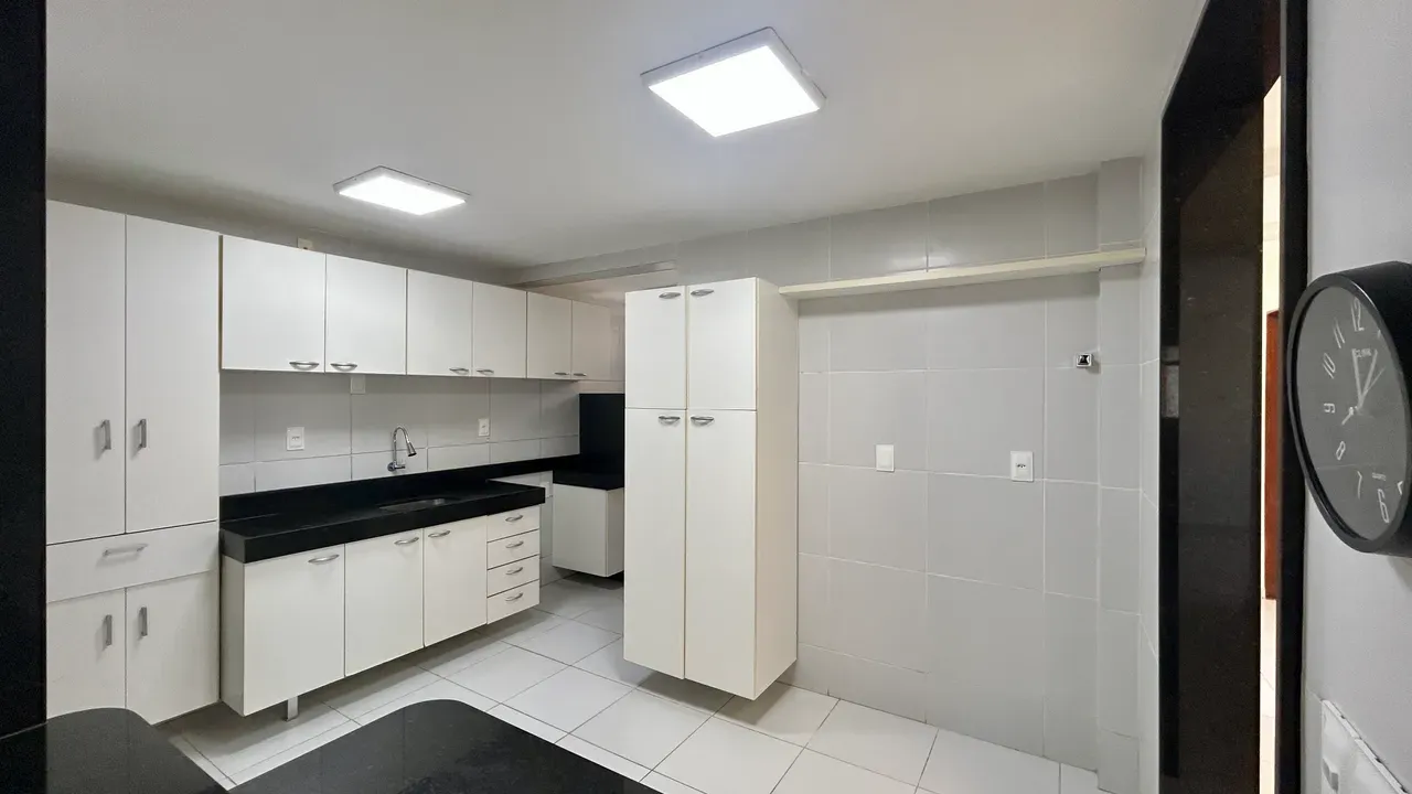 3-bedroom apartment in a building with a pool — photo 2