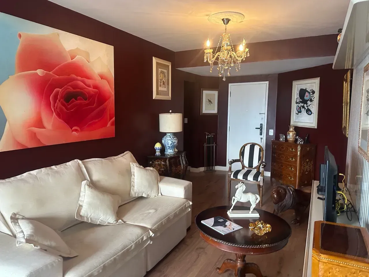 Furnished 1-bedroom apartment with 60 m² and parking — photo 11