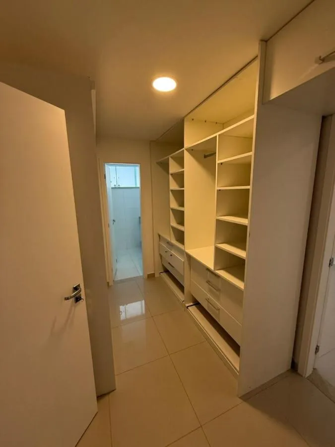 170 m² penthouse with 3 bedrooms and 3 parking spaces — photo 8