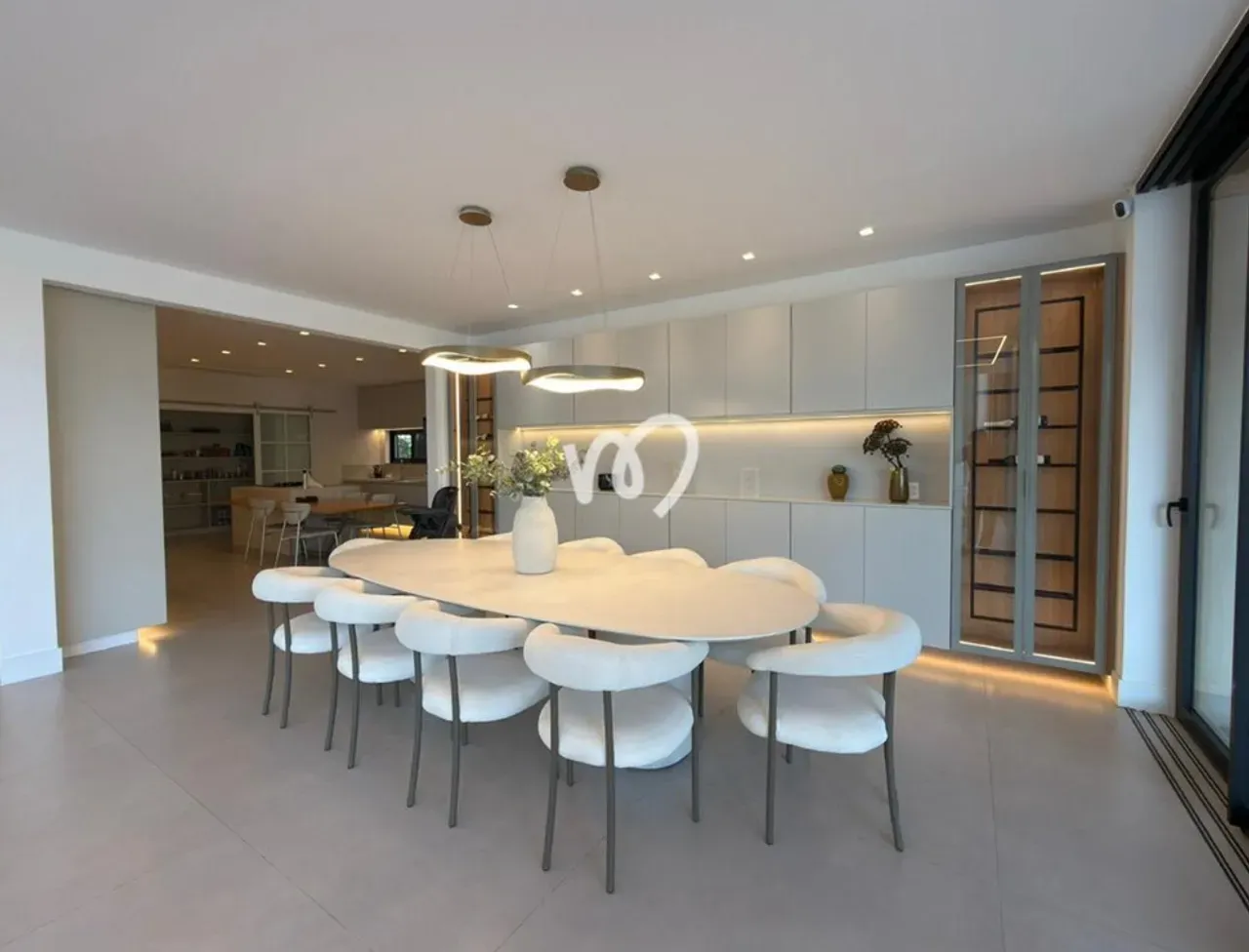 Furnished house with 5 bedrooms and an open kitchen — photo 10