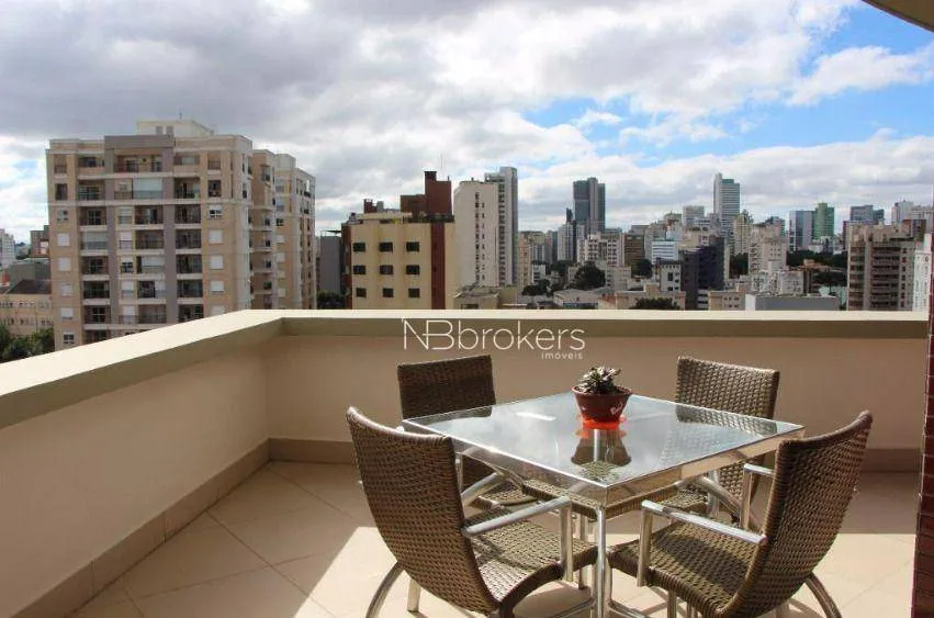 529 m² apartment with 4 bedrooms and a private balcony