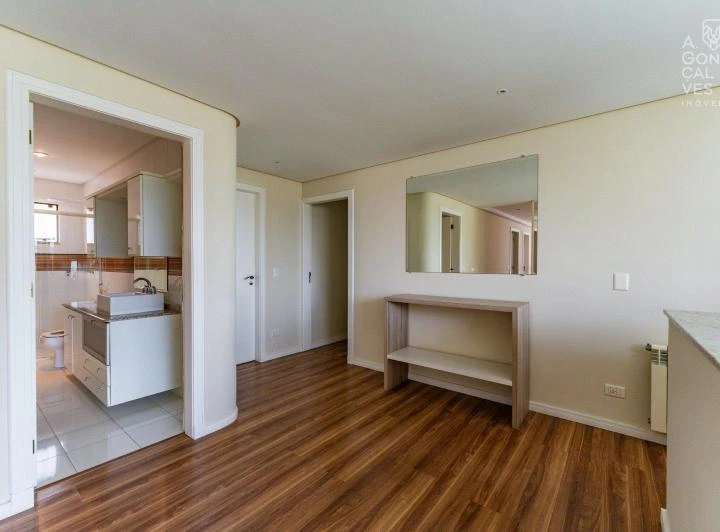 House with 654 m² and 4 bedrooms plus 6 parking spots — photo 2