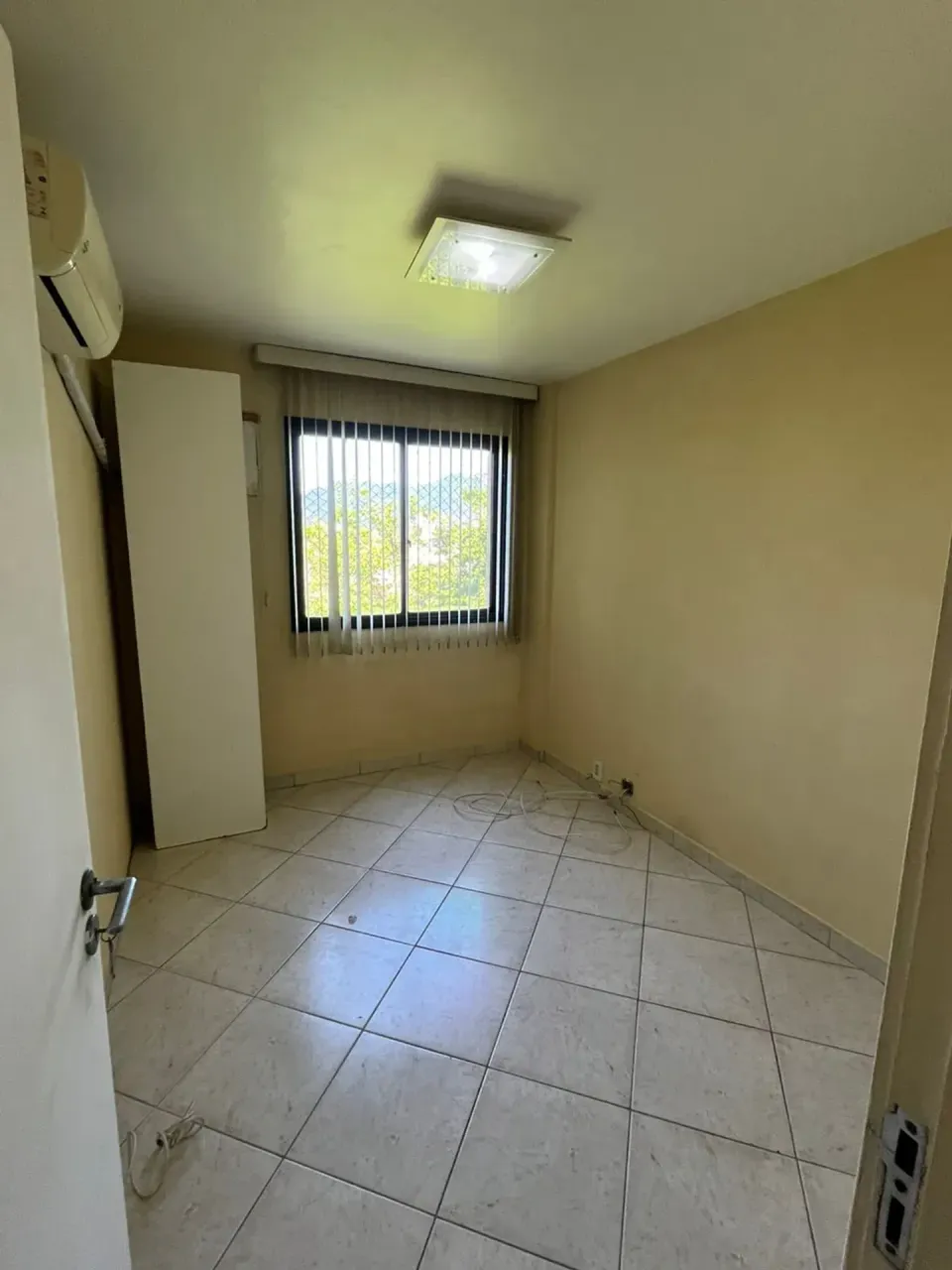 Unfurnished 66 m² apartment with 3 bedrooms — photo 7