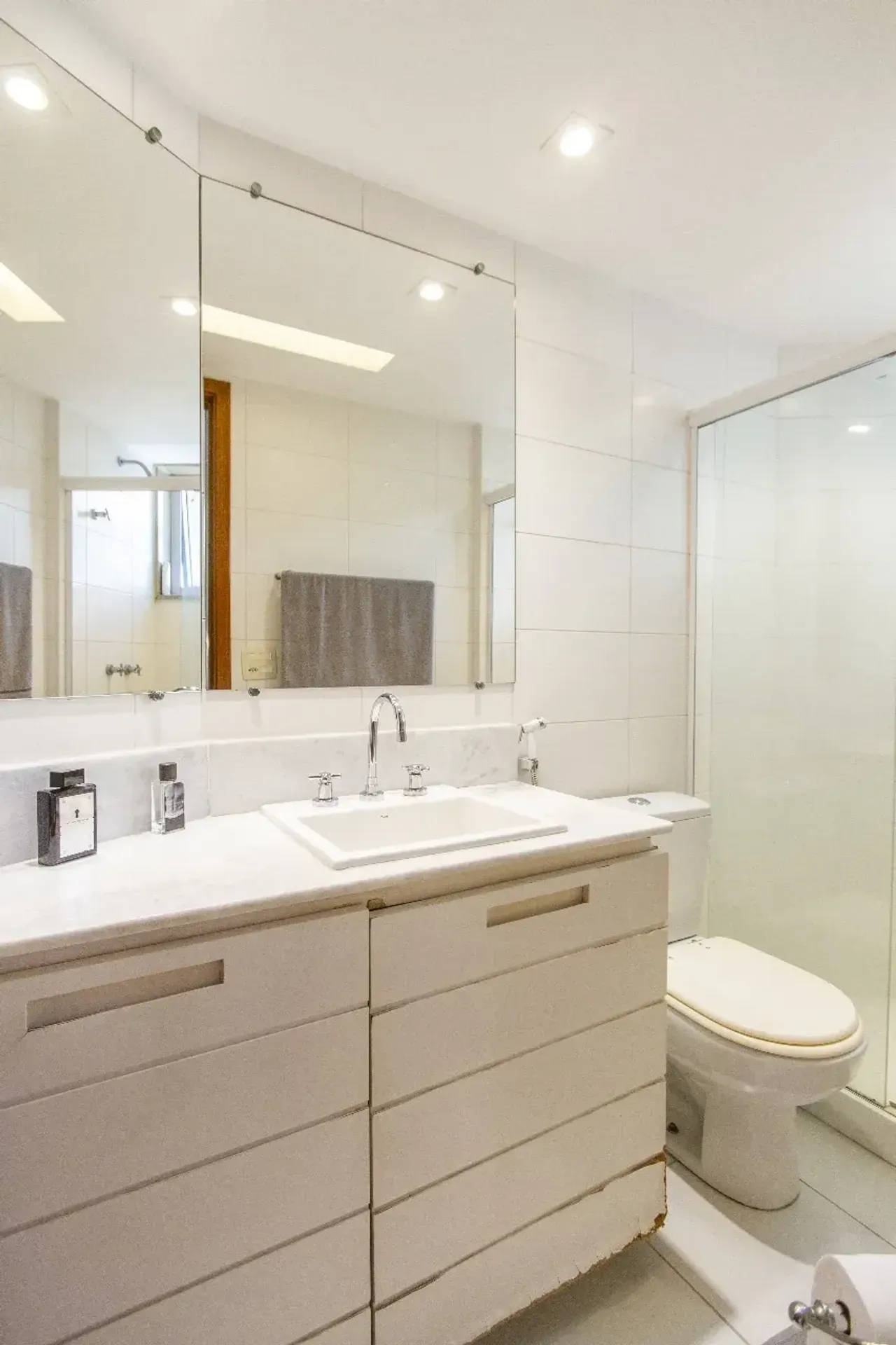 Furnished 100 m² apartment with a bedroom en-suite — photo 37