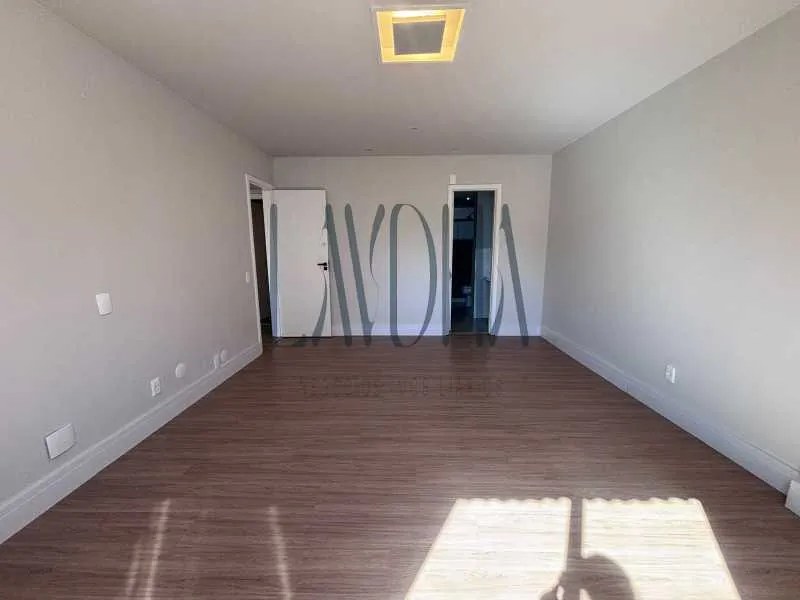 Apartment with 4 bedrooms, 1 en-suite, 138 m² — photo 9