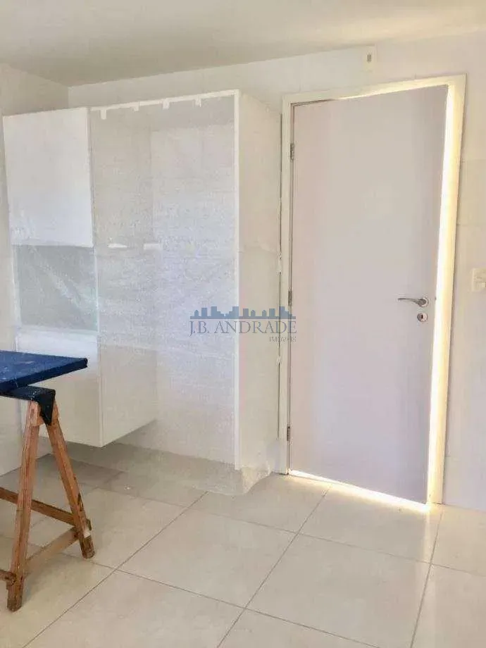320 m² apartment with a walk-in closet and a mountain view — photo 32