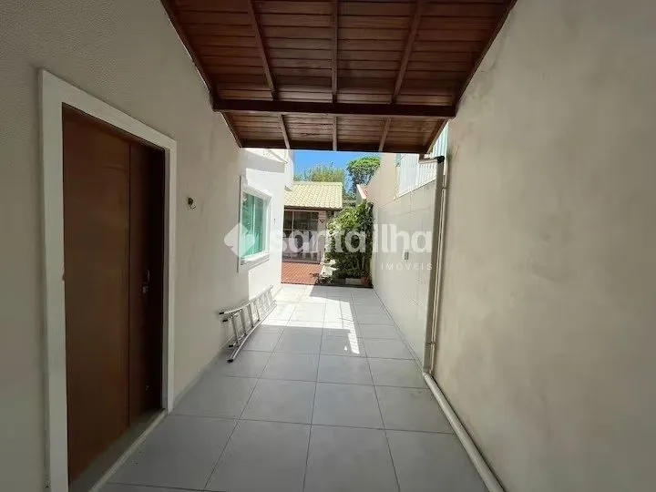 Furnished house with 4 bedrooms and a private balcony — photo 31