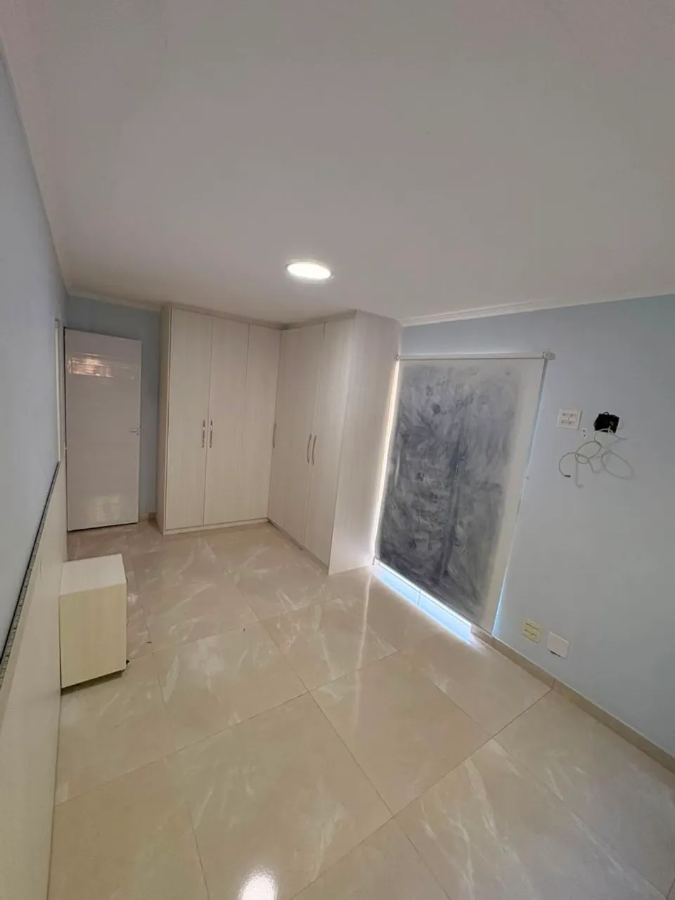 Unfurnished apartment with 3 bedrooms and 4 bathrooms — photo 5