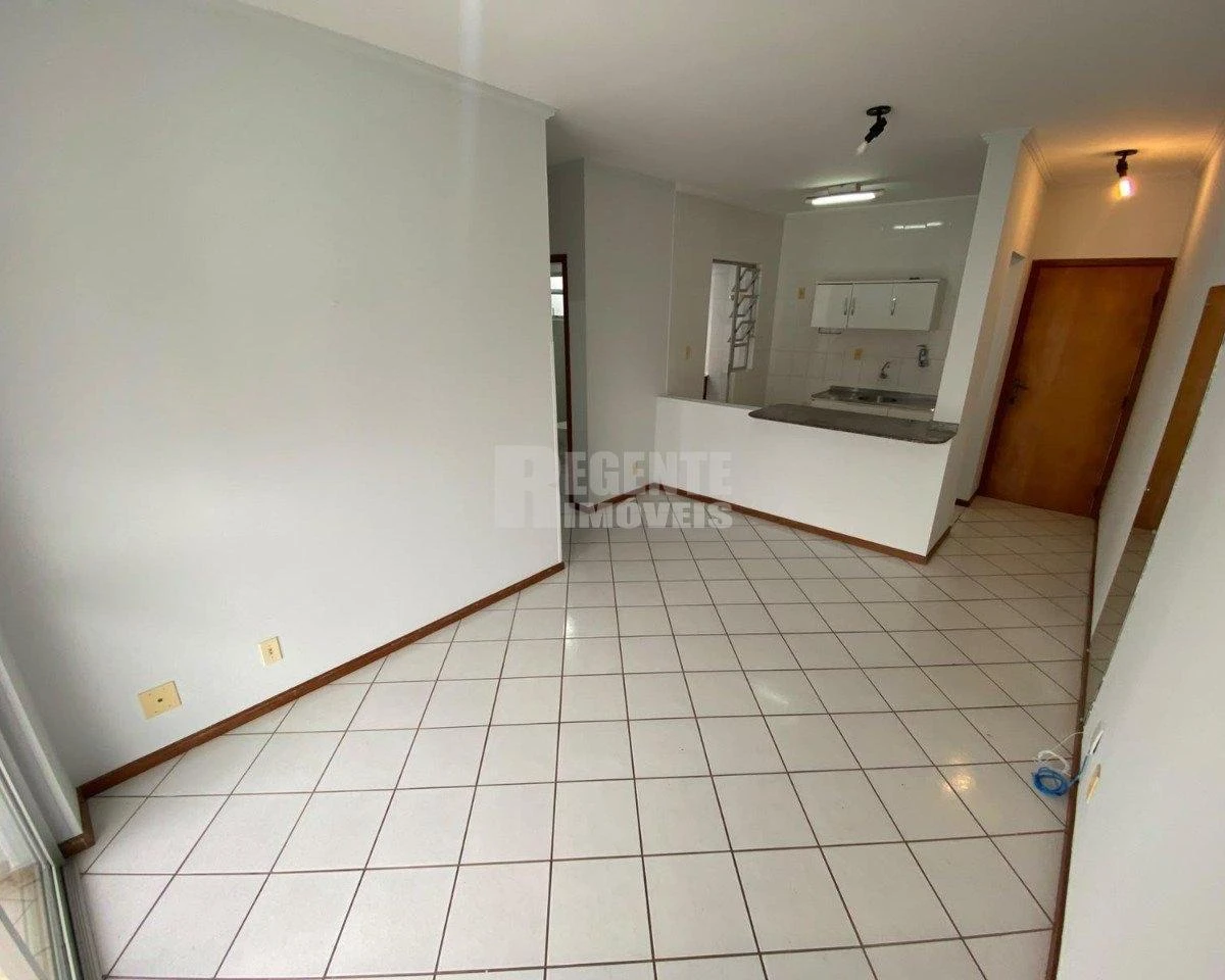 2-bedroom apartment in a building with a gym — photo 14