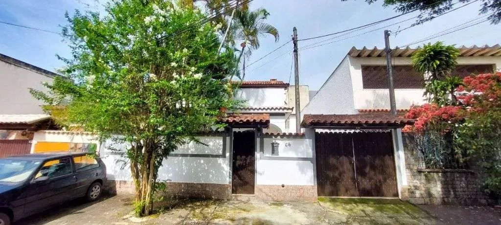 3-bedroom house with a bathtub in Rio de Janeiro — photo 33