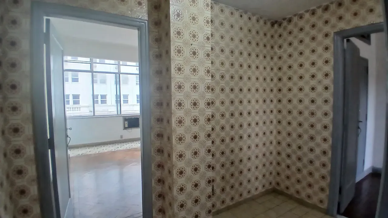 Apartment on the 2nd floor with wood or laminate floors — photo 20