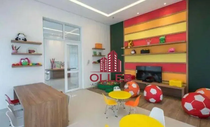Furnished apartment with 4 bedrooms and an enclosed balcony — photo 34