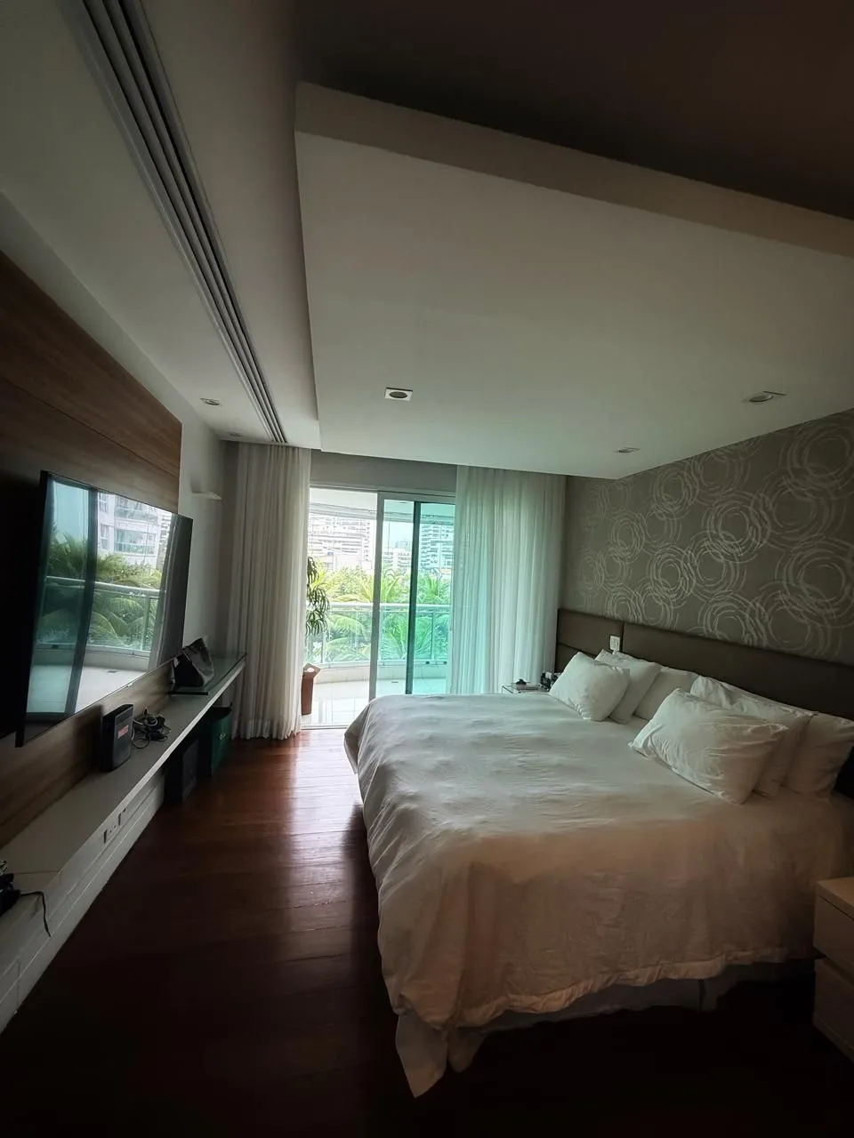Furnished apartment with 4 bedrooms and 5 bathrooms — photo 3
