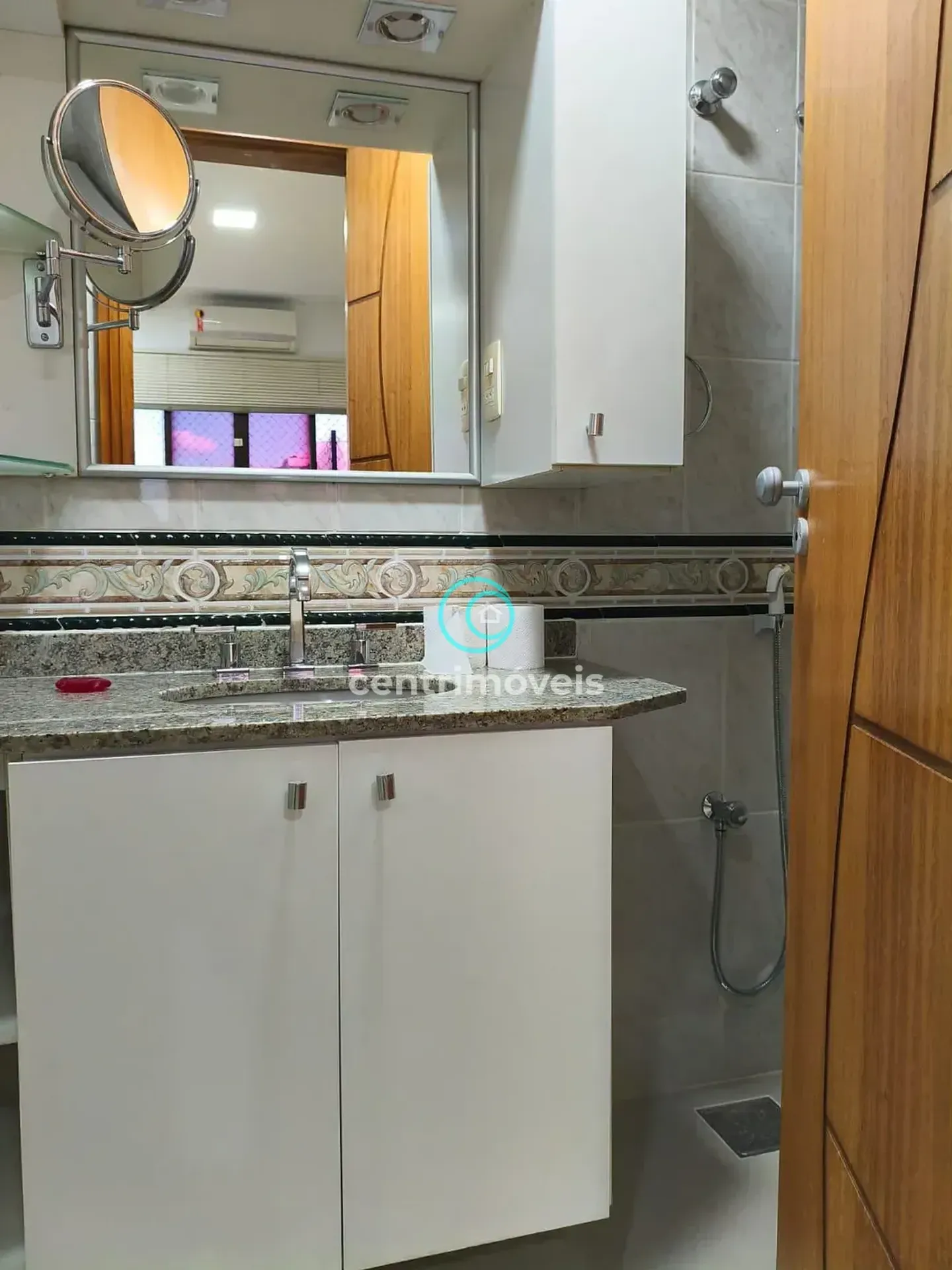 Apartamento mobiliado com 4 quartos e 3 banheiros — photo 19
