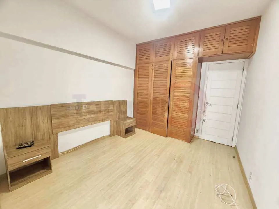 71 m² apartment with a home office and a walk-in closet