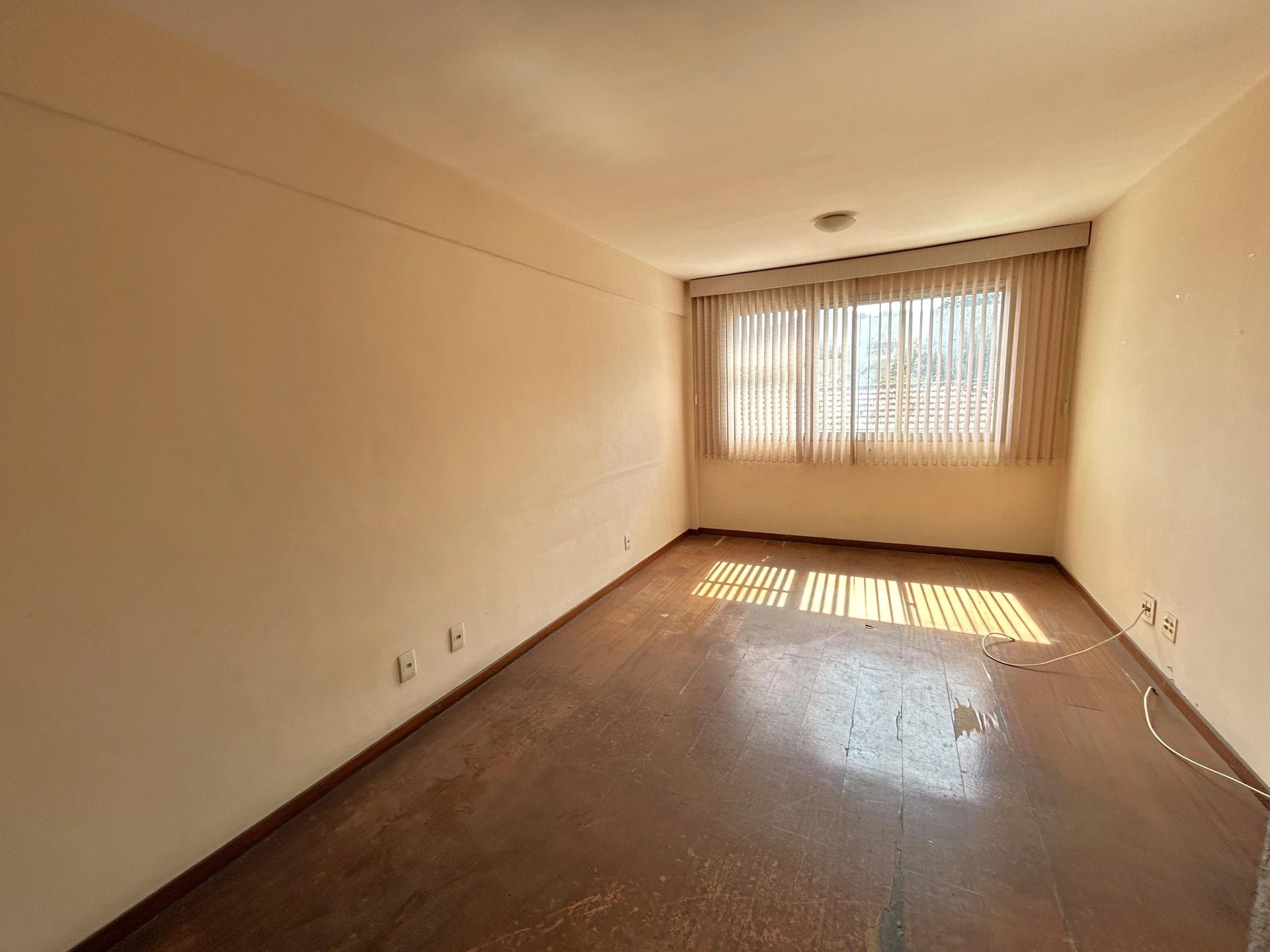 Unfurnished rental apartment with 2 bedrooms and parking — photo 18