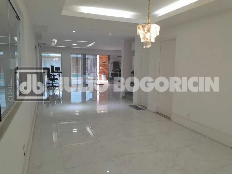 Furnished house with 4 bedrooms and 5 bathrooms — photo 16