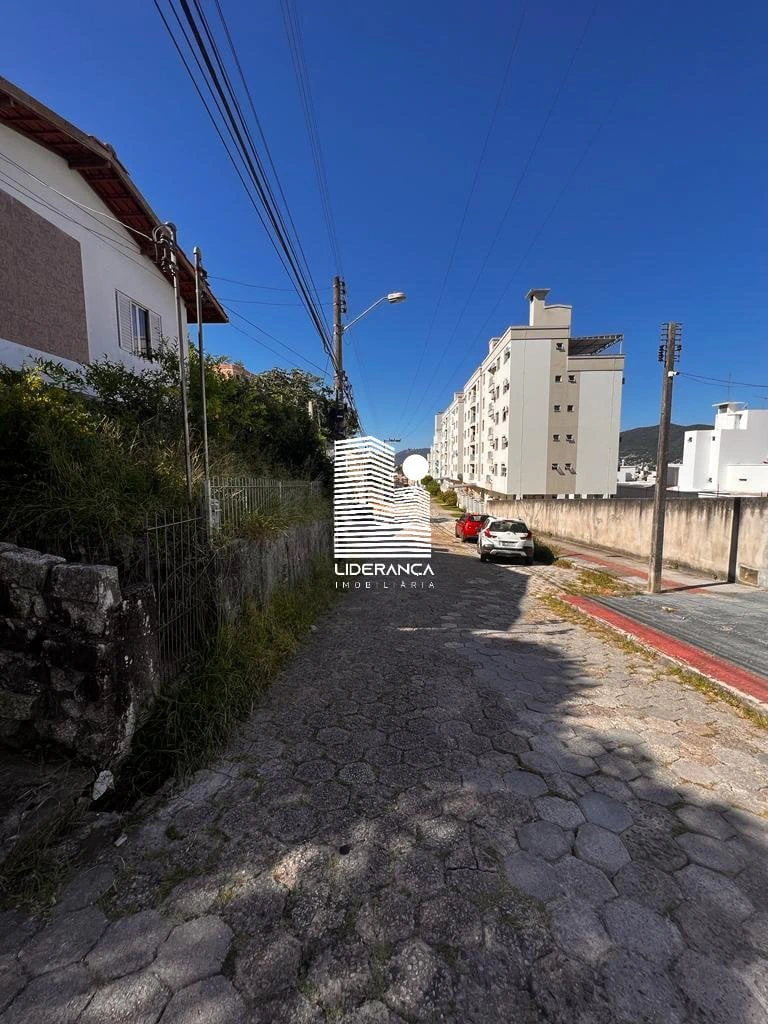 2-bedroom apartment with a mountain view in Florianópolis — photo 29