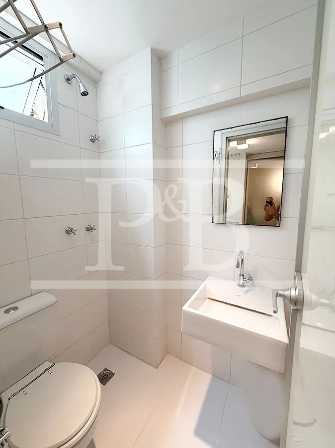 Furnished 3-bedroom apartment with a separate kitchen — photo 25