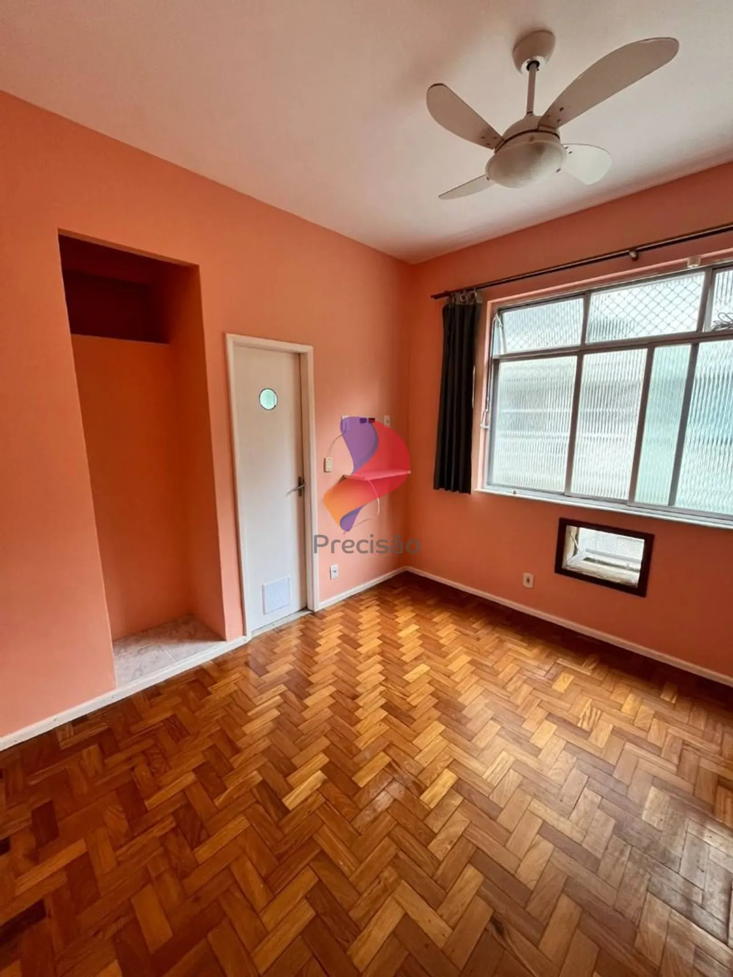 Apartment, 32 m², with wood or laminate floors — photo 11