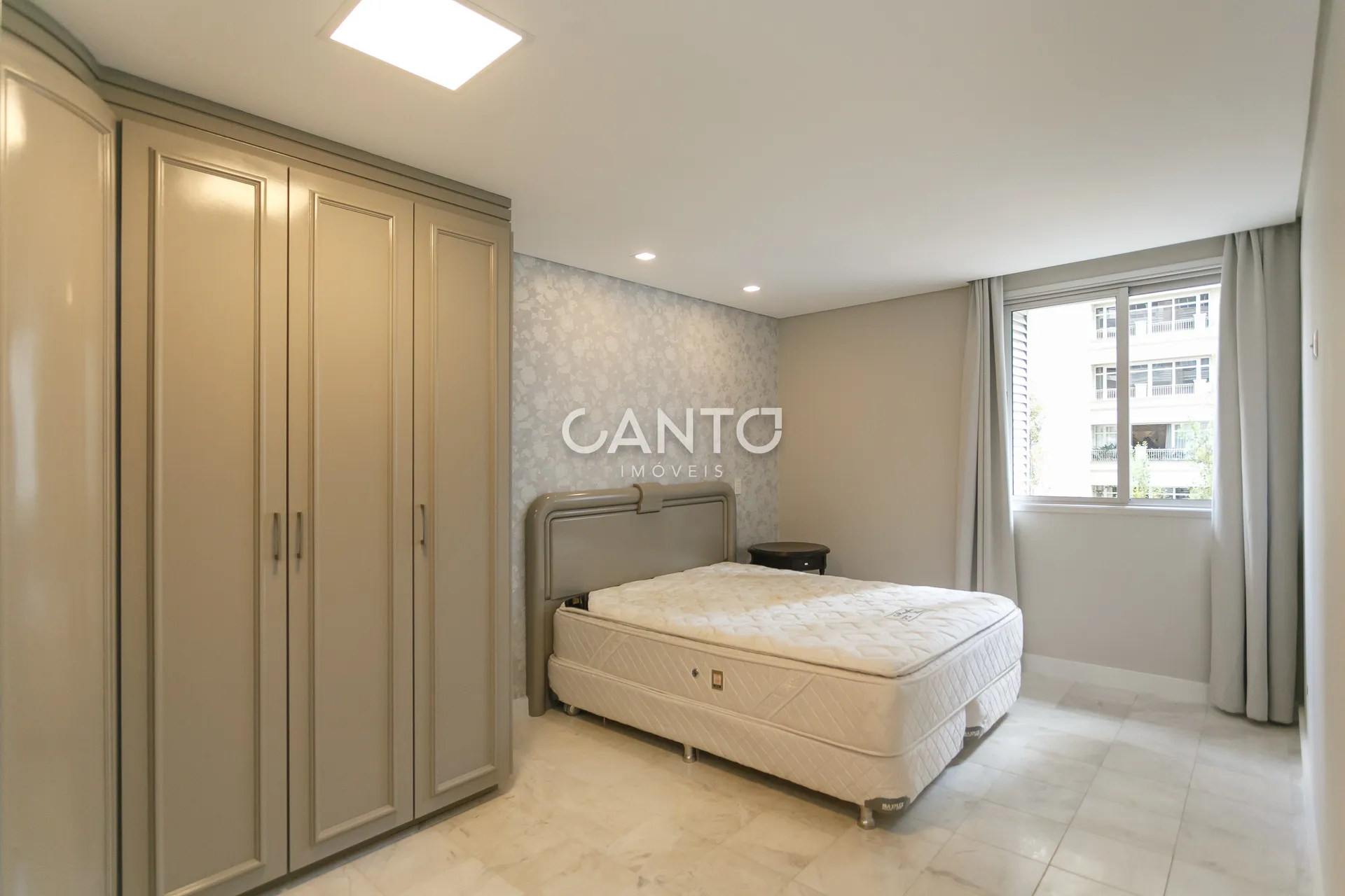 4-bedroom apartment with 3 parking spaces included — photo 21