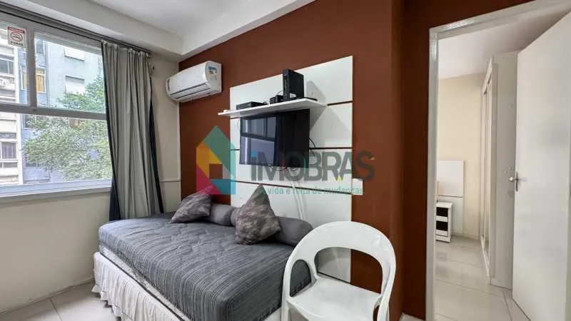 Furnished 1-bedroom apartment with open-plan kitchen — photo 16