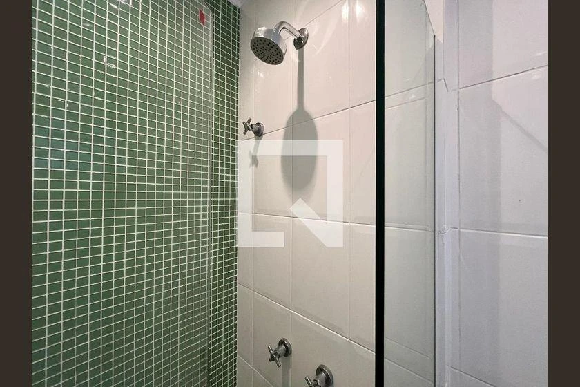 2-bedroom apartment in a building with a gym — photo 38