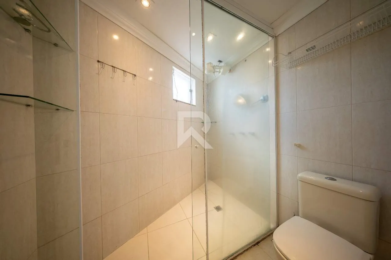 House with 4 bedrooms, private garden and 4 parking — photo 22