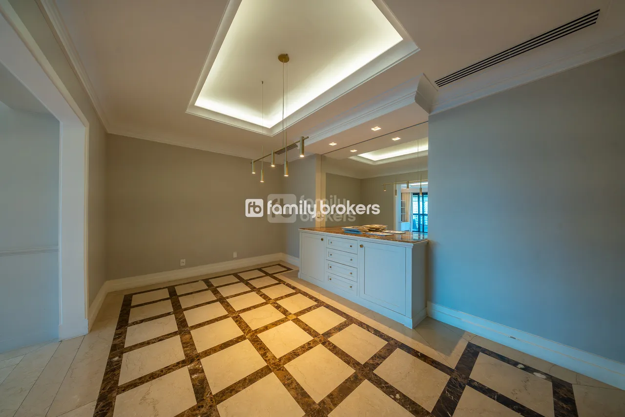 Мебльована дуплекс-квартира з 4 спальнями та 550 м² — photo 12